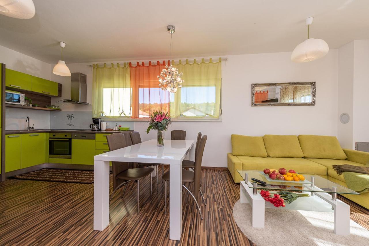 Antonio Apartments Sukošan Extérieur photo