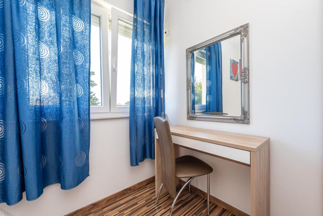 Antonio Apartments Sukošan Extérieur photo