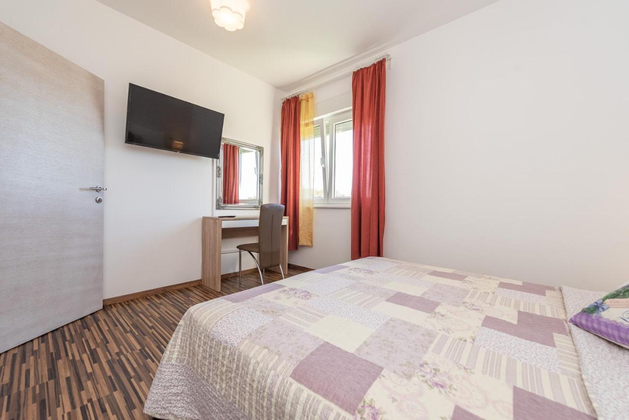 Antonio Apartments Sukošan Extérieur photo