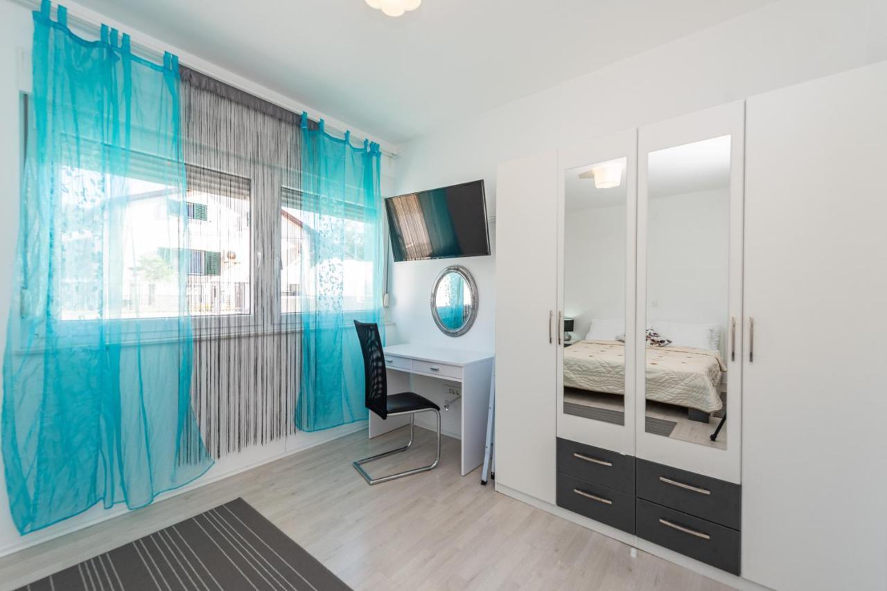 Antonio Apartments Sukošan Extérieur photo
