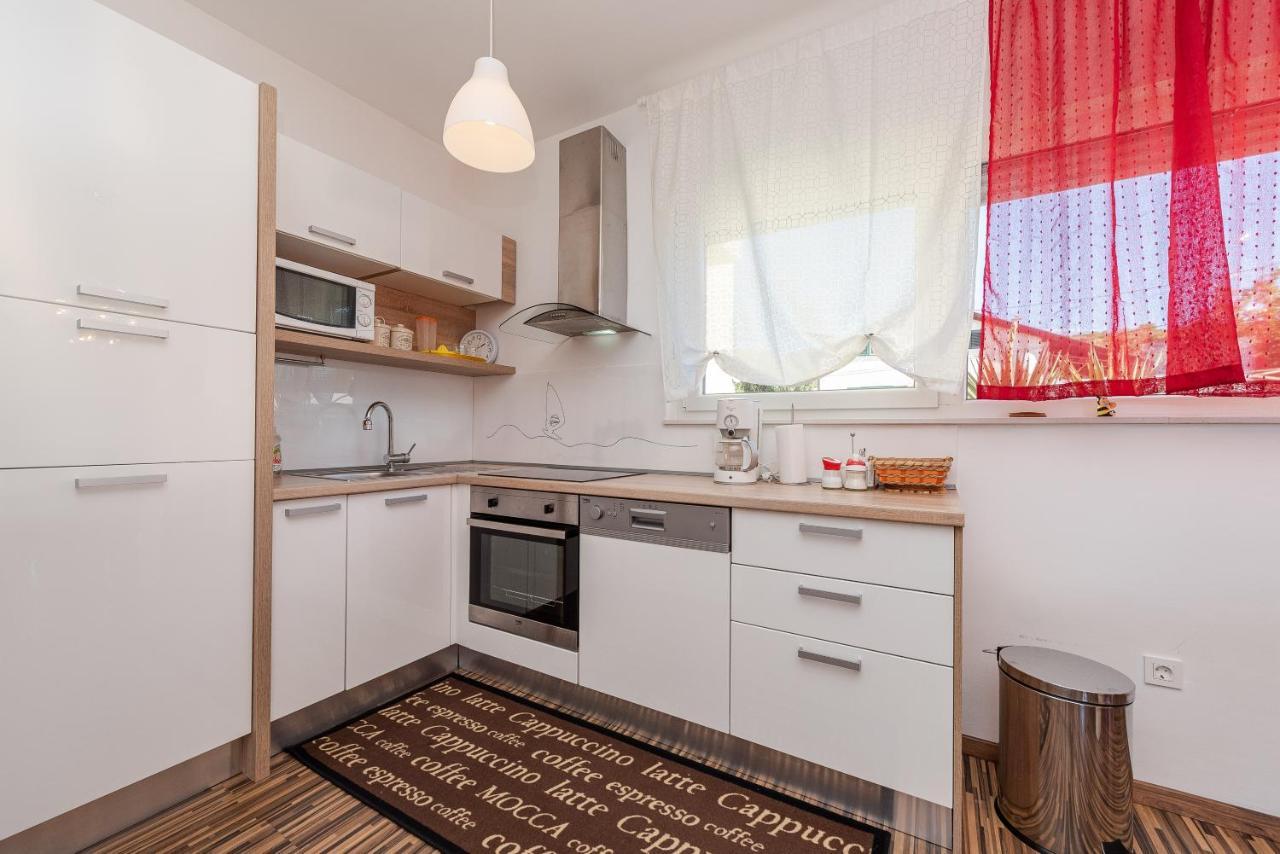 Antonio Apartments Sukošan Extérieur photo