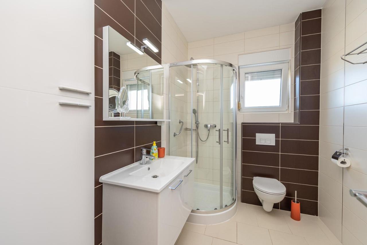 Antonio Apartments Sukošan Extérieur photo