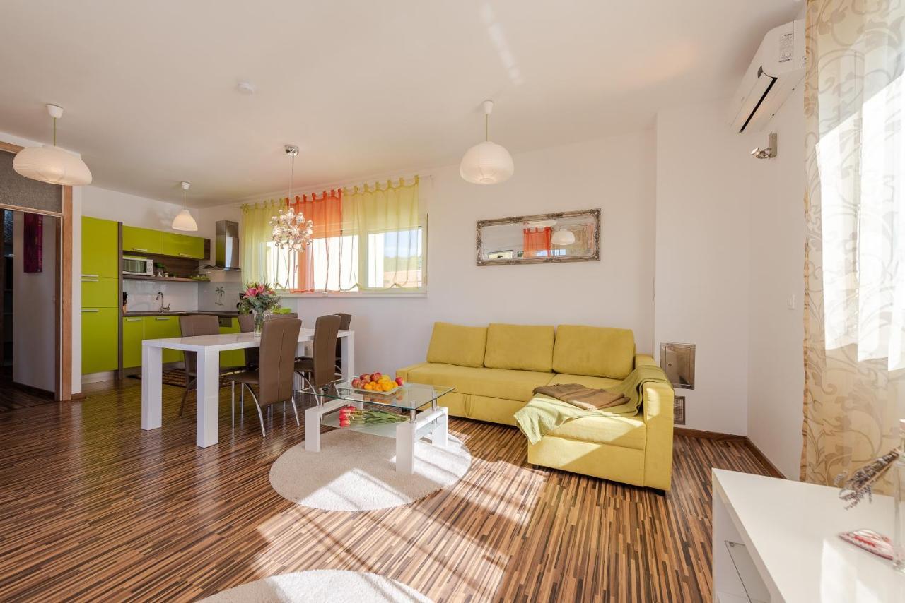 Antonio Apartments Sukošan Extérieur photo