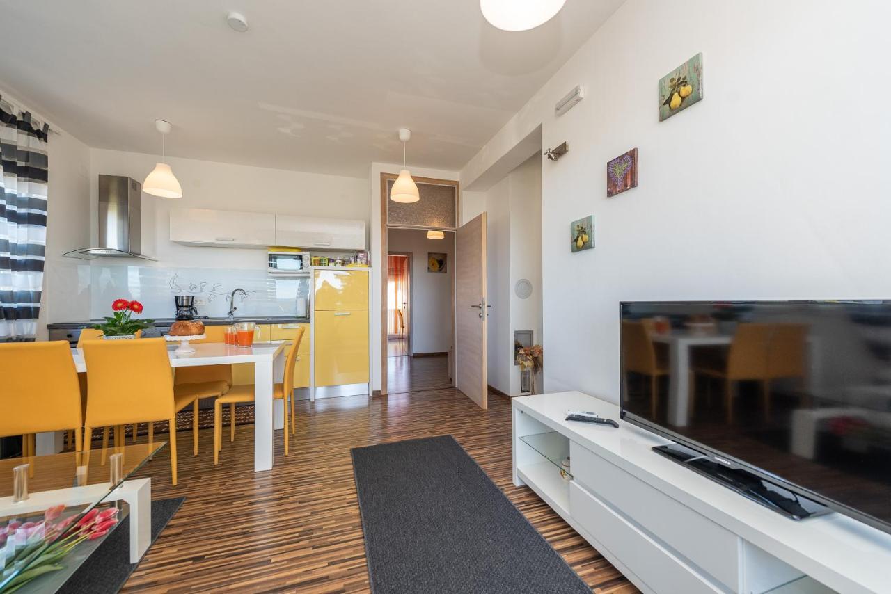 Antonio Apartments Sukošan Extérieur photo