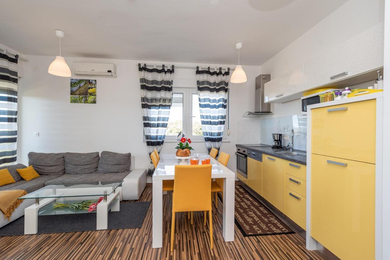 Antonio Apartments Sukošan Extérieur photo